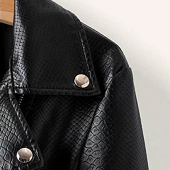 Snake embrossed vegan leather jacket black moto - Picture 4 of 6